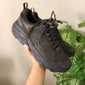 Hoka Challenger Low Gore-Tex Waterproof Black Trail Sneaker Mens 11 2E Wide